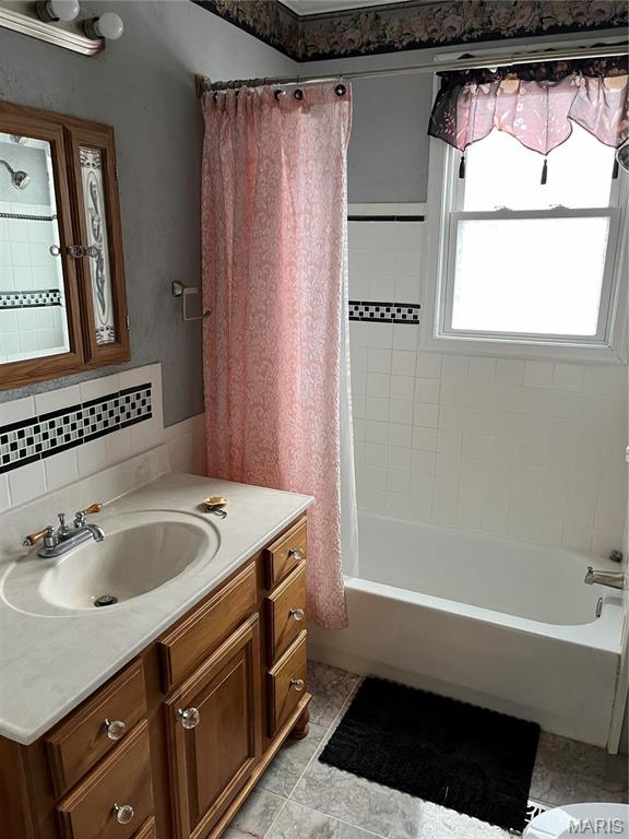 611 W Main Street Property Photo 21