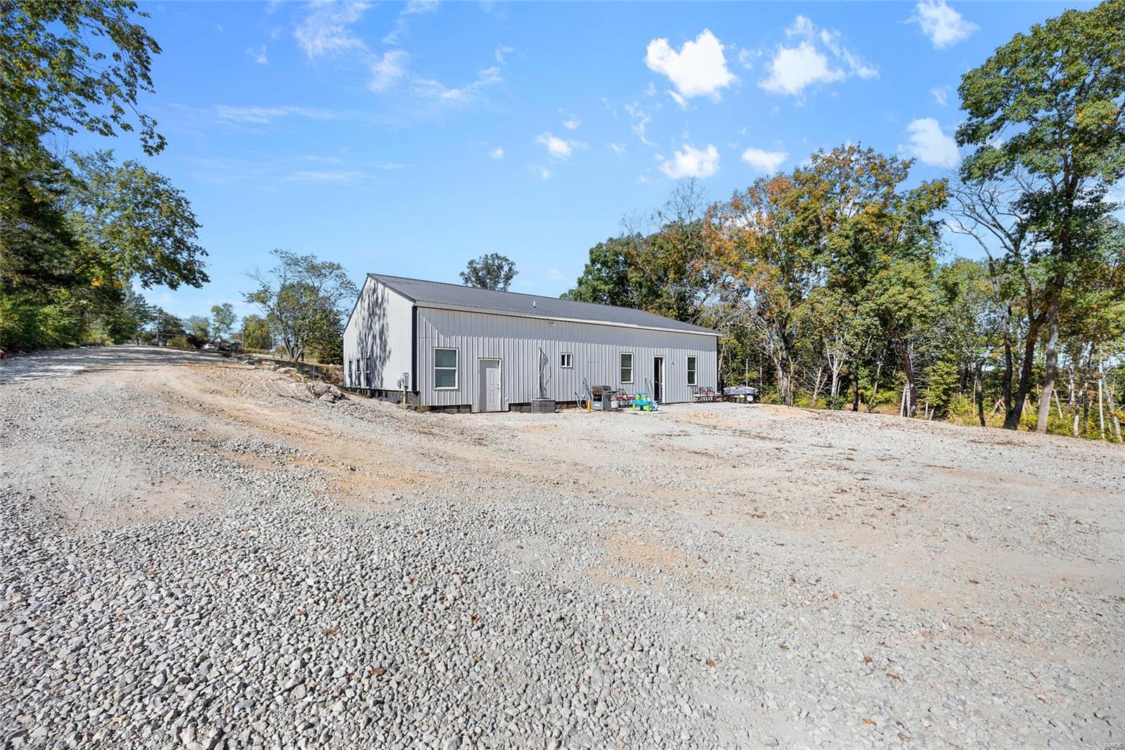 10410 Business 21 Property Photo 7
