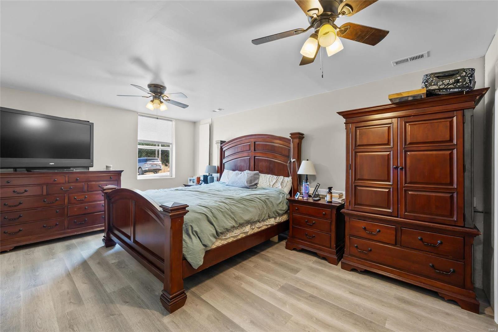 10410 Business 21 Property Photo 17