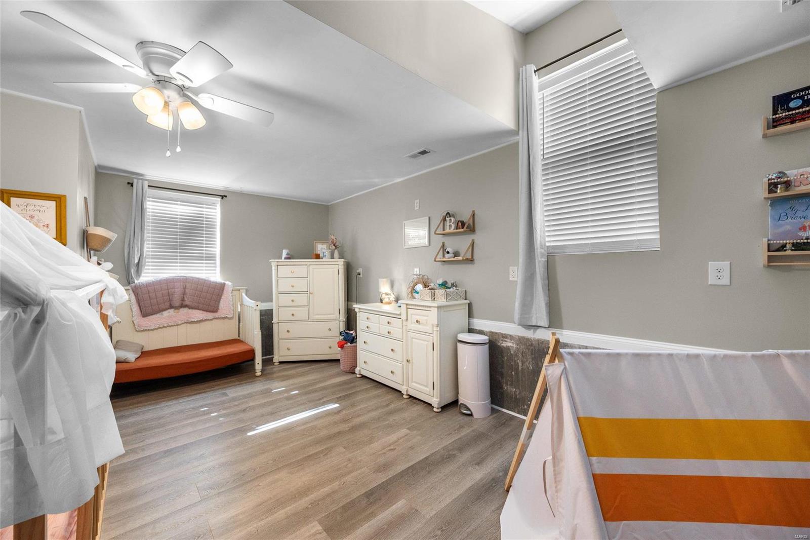 10410 Business 21 Property Photo 23