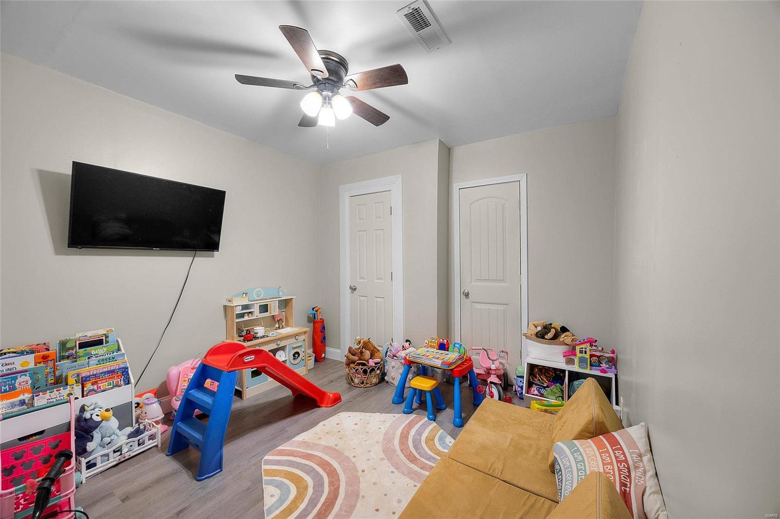 10410 Business 21 Property Photo 28