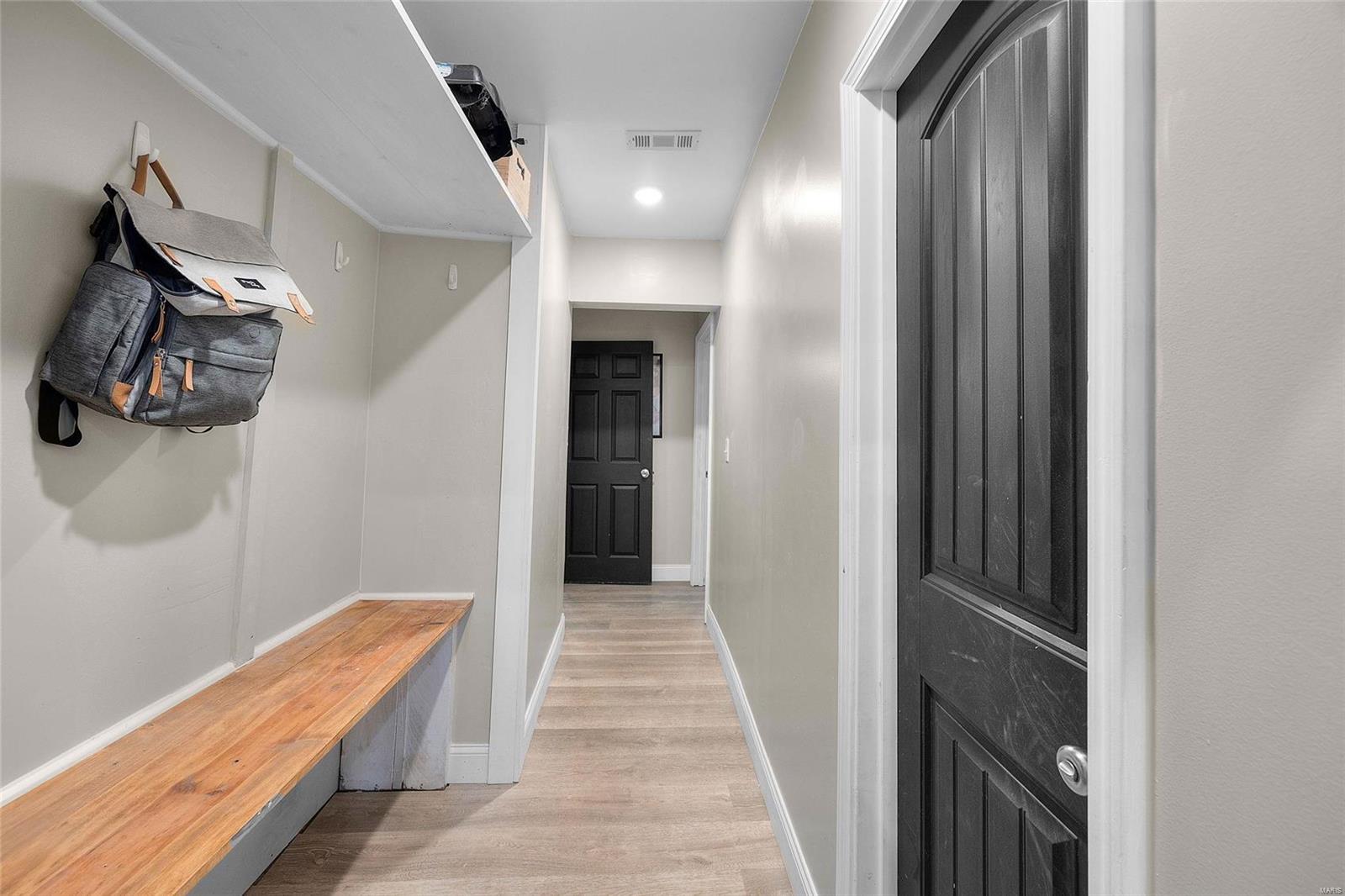 10410 Business 21 Property Photo 31
