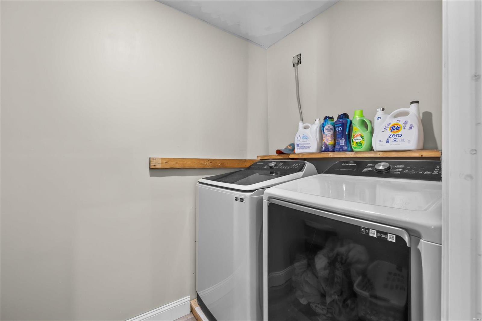 10410 Business 21 Property Photo 34