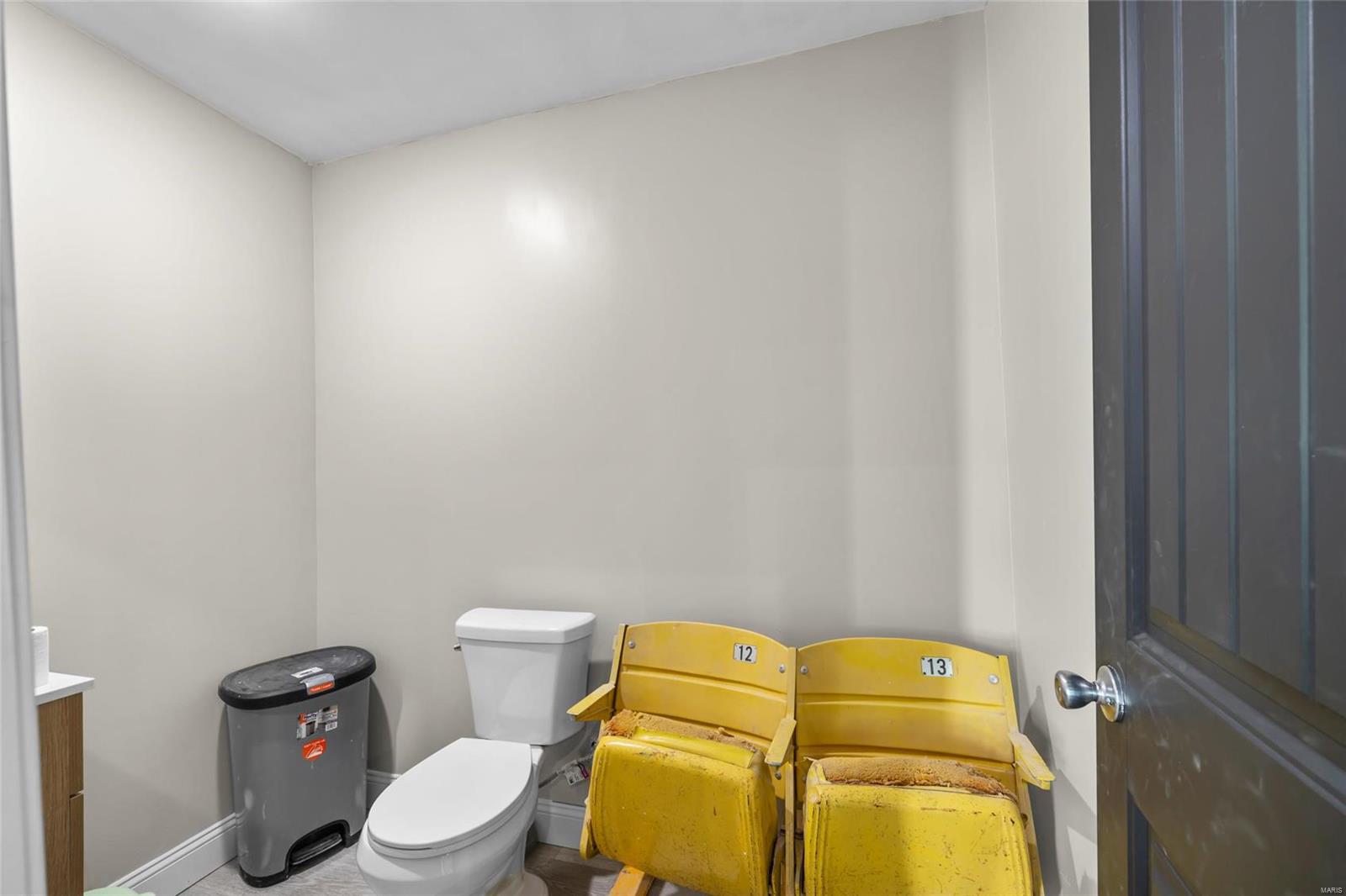 10410 Business 21 Property Photo 35