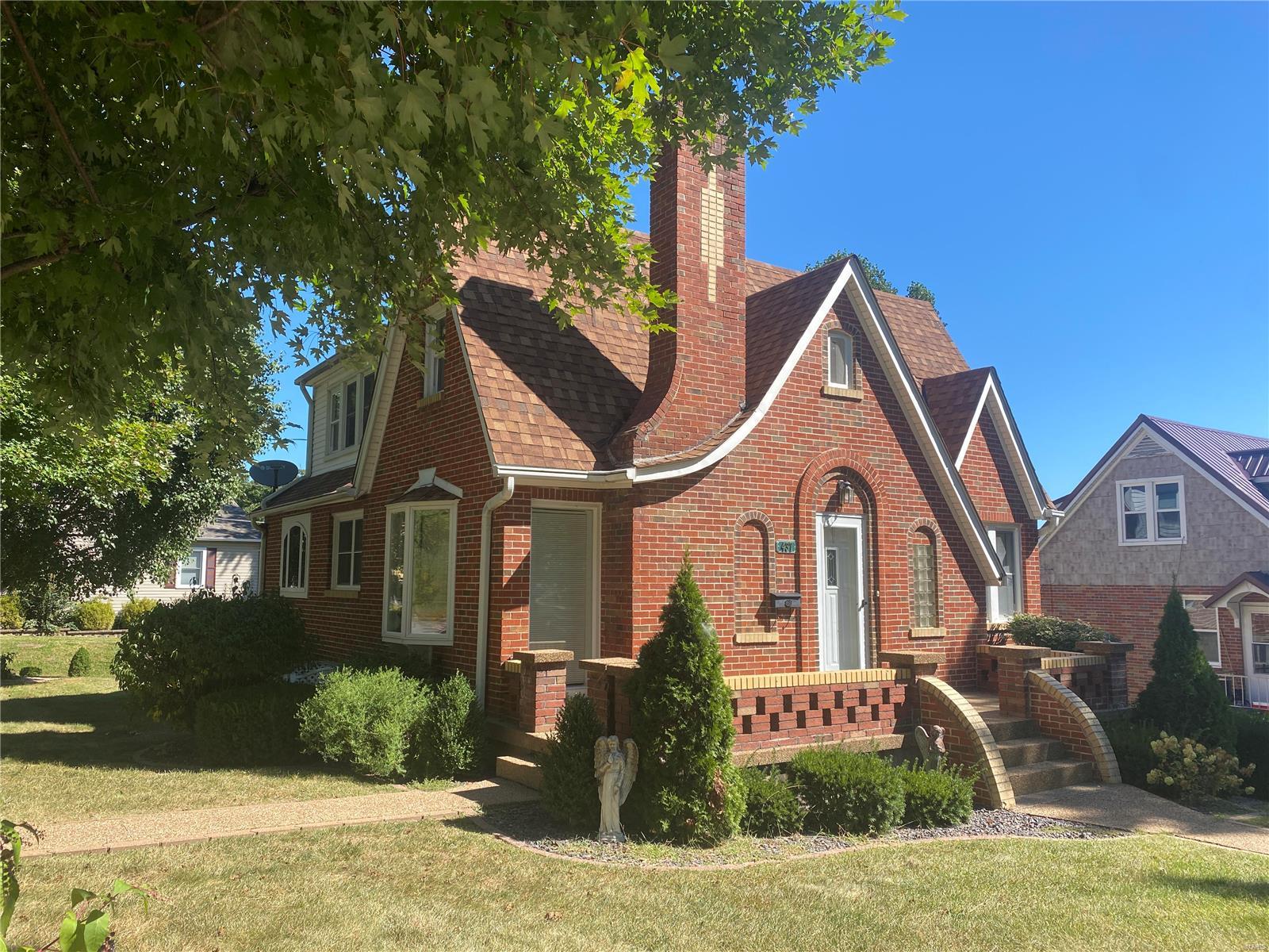 437 Stark Boulevard Property Photo 1