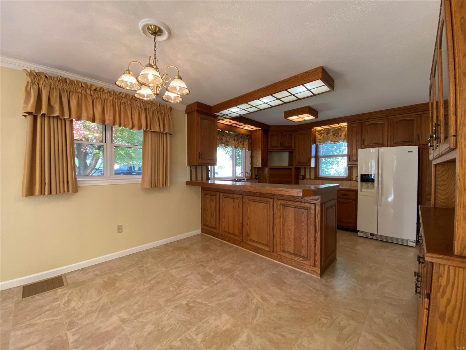 437 Stark Boulevard Property Photo 10