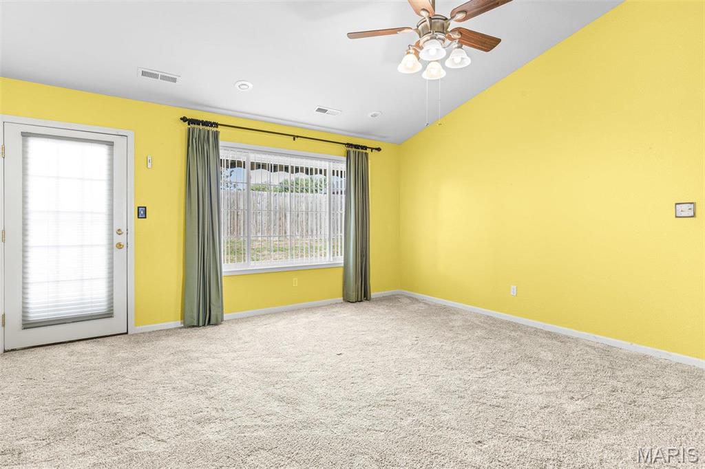 119 Ohio Court Property Photo 15