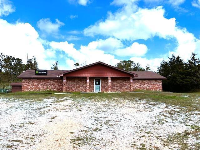 815 County Road 3500 Property Photo 1