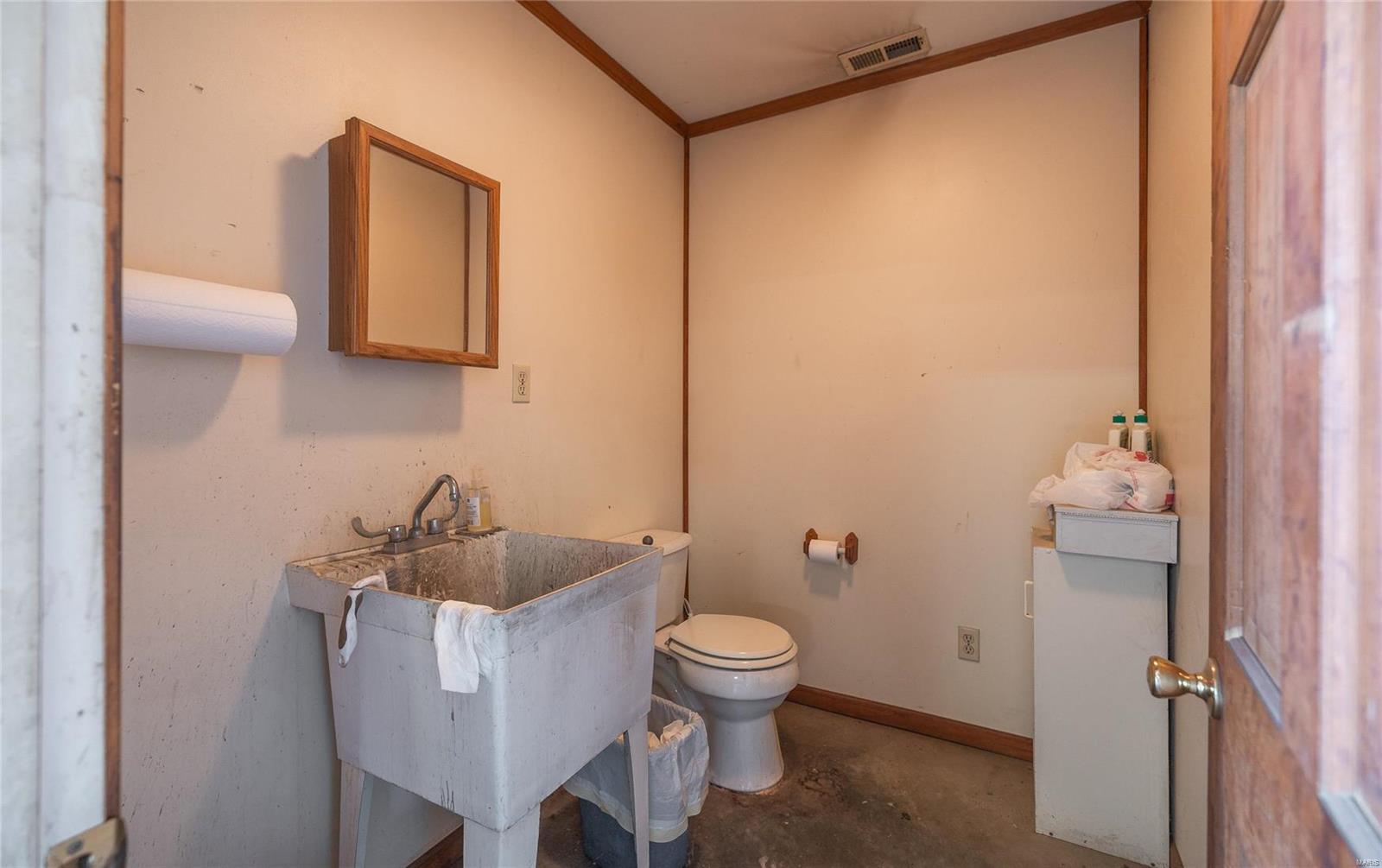 2035 S. Highway 19 Property Photo 15