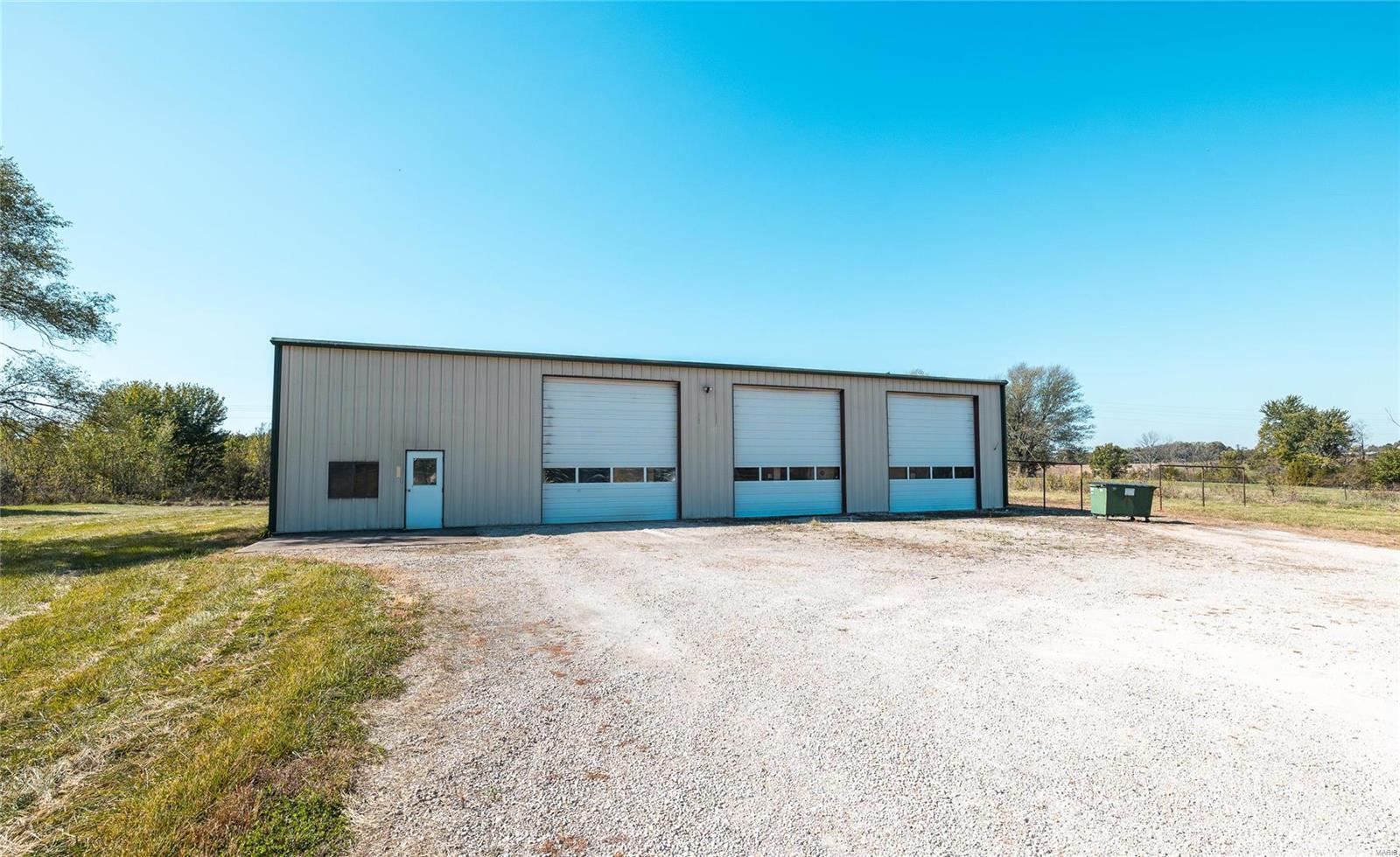 2035 S. Highway 19 Property Photo 23
