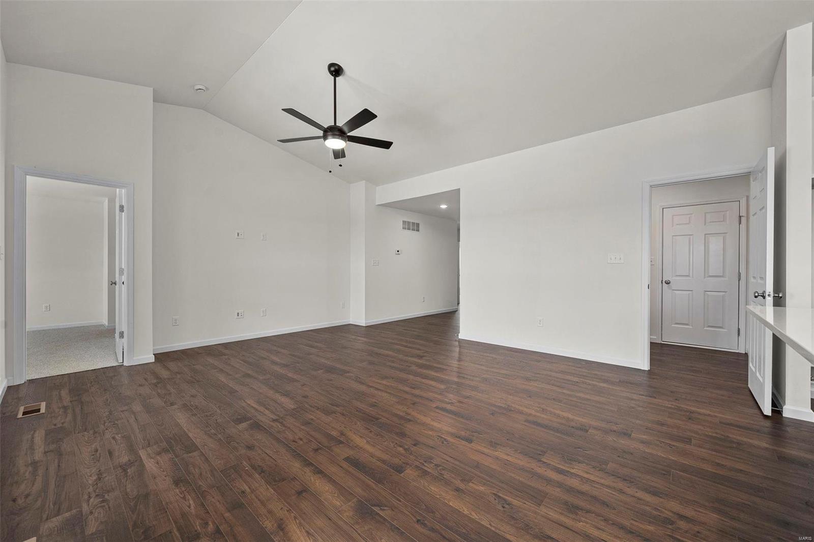 1516 Winding Meadows Drive Property Photo 8