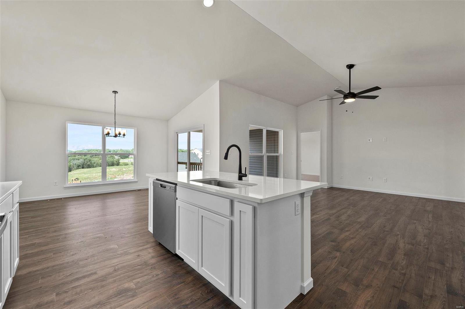 1516 Winding Meadows Drive Property Photo 11