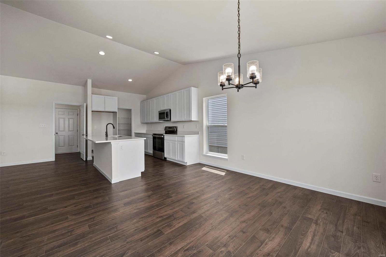 1516 Winding Meadows Drive Property Photo 13
