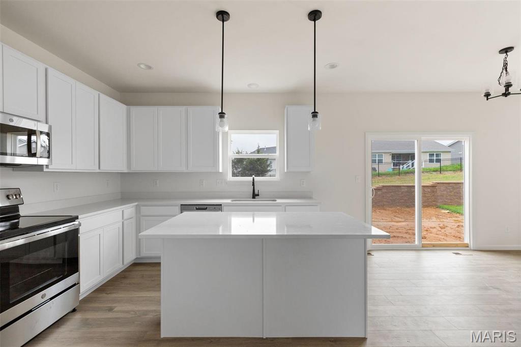 1547 Winding Meadows Drive Property Photo 5