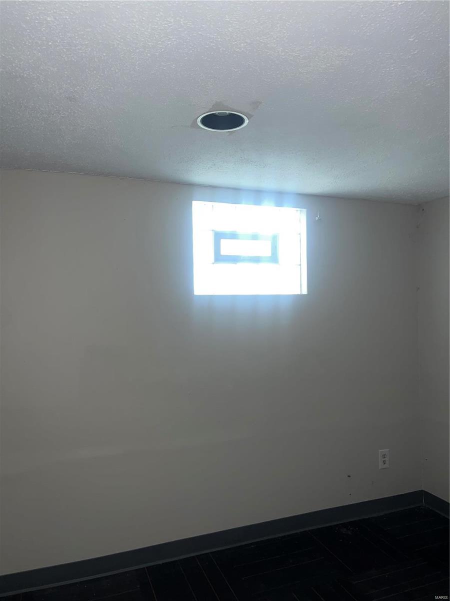 10175 Cloverdale Drive Property Photo 13