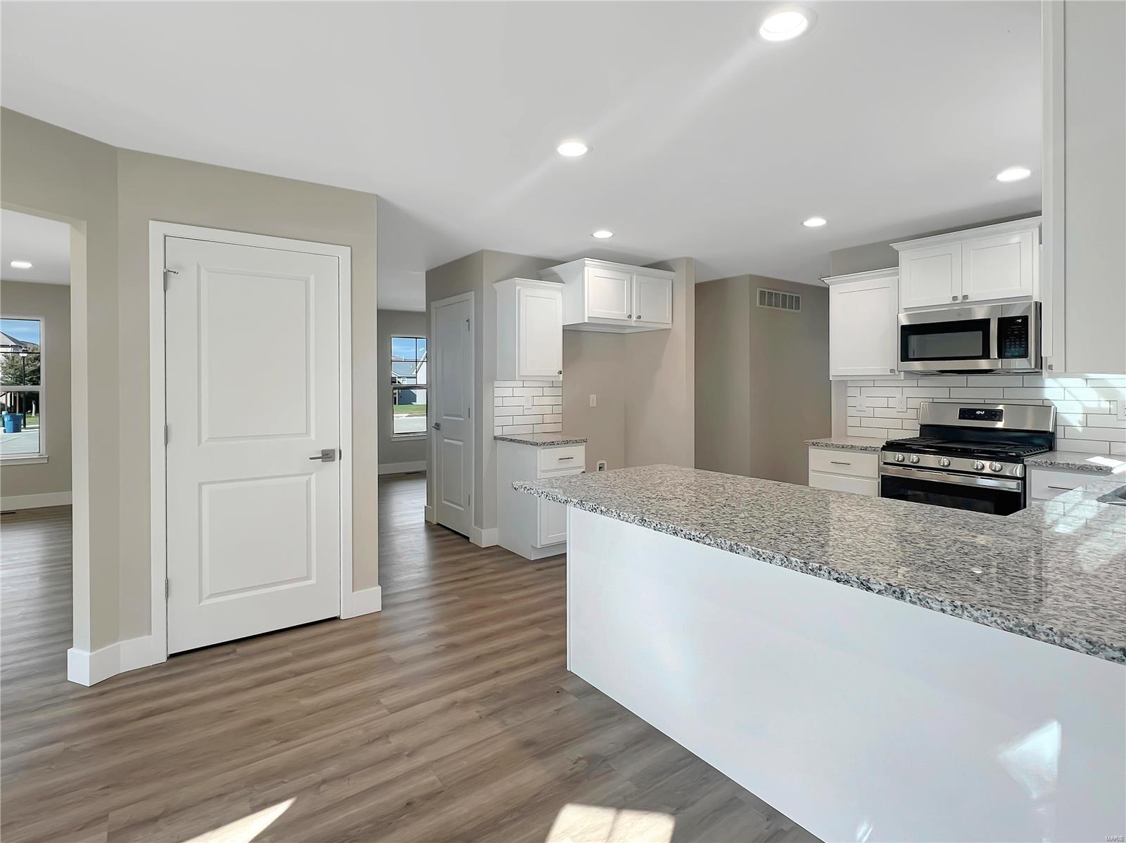 1232 Scuddler Property Photo 6