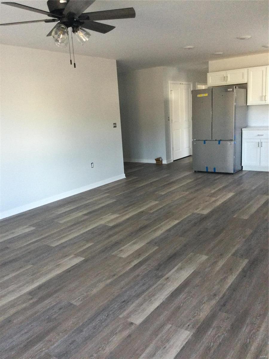 231 N Center Property Photo 4