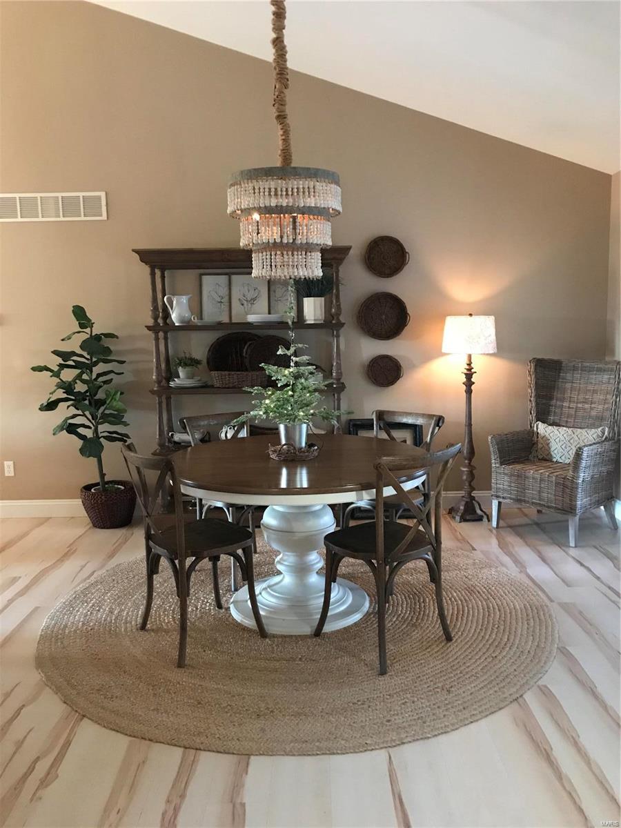 1780 Lakeshore Drive Property Photo 6