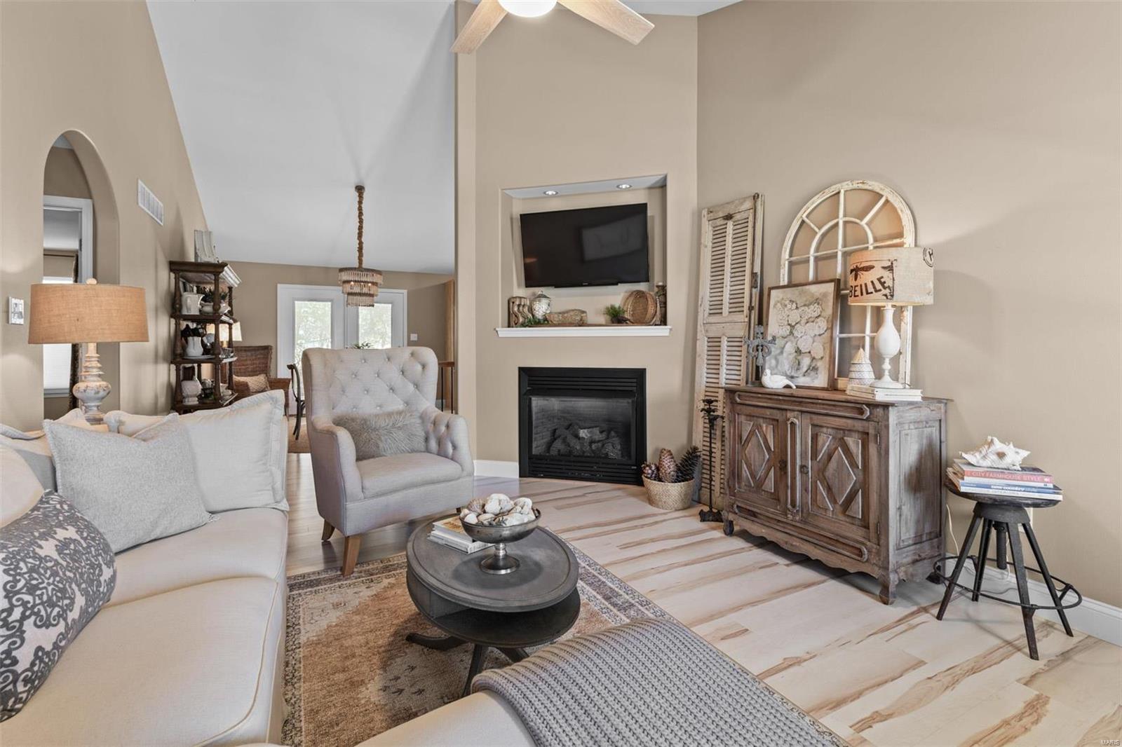 1780 Lakeshore Drive Property Photo 15
