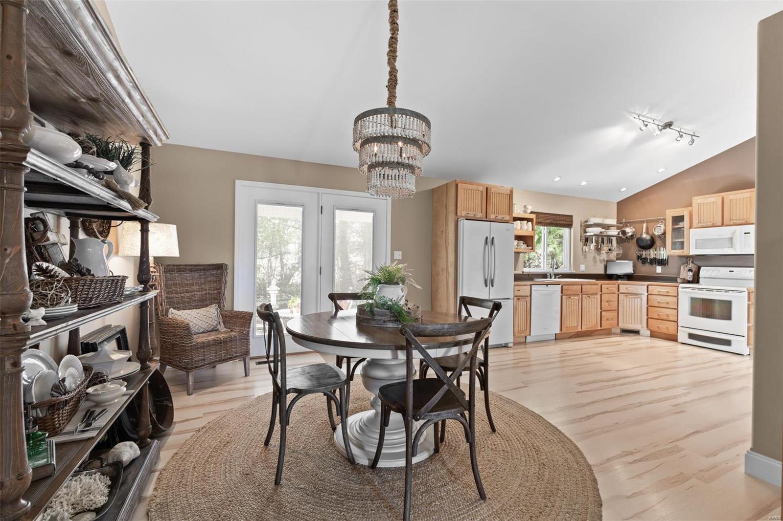 1780 Lakeshore Drive Property Photo 21