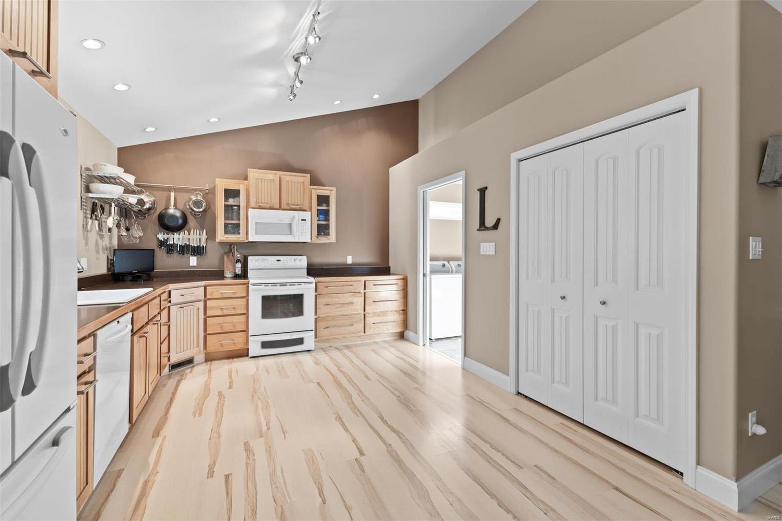 1780 Lakeshore Drive Property Photo 24