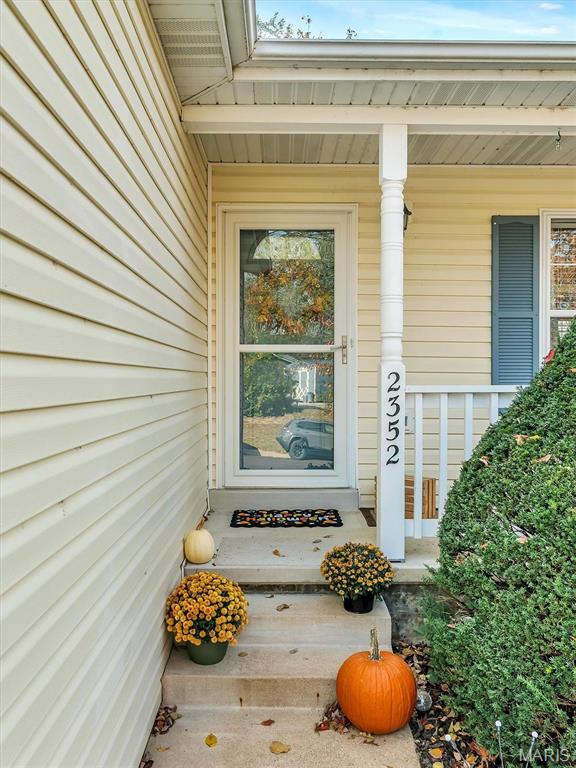 2352 Brookview Drive Property Photo 4