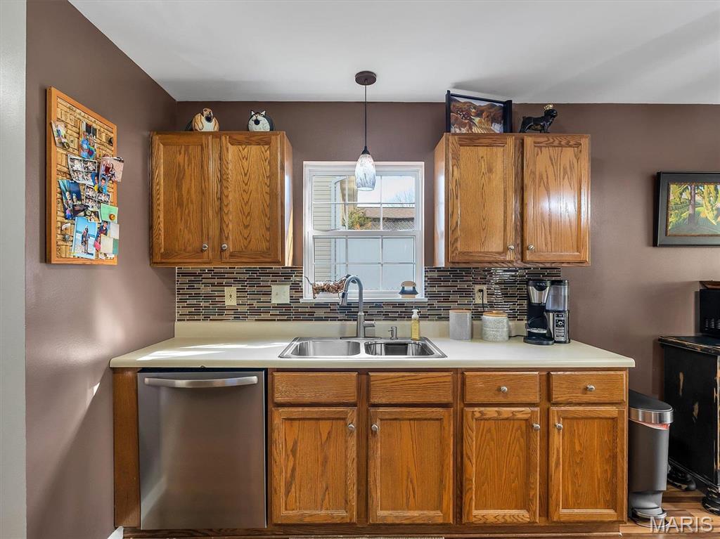 2352 Brookview Drive Property Photo 14