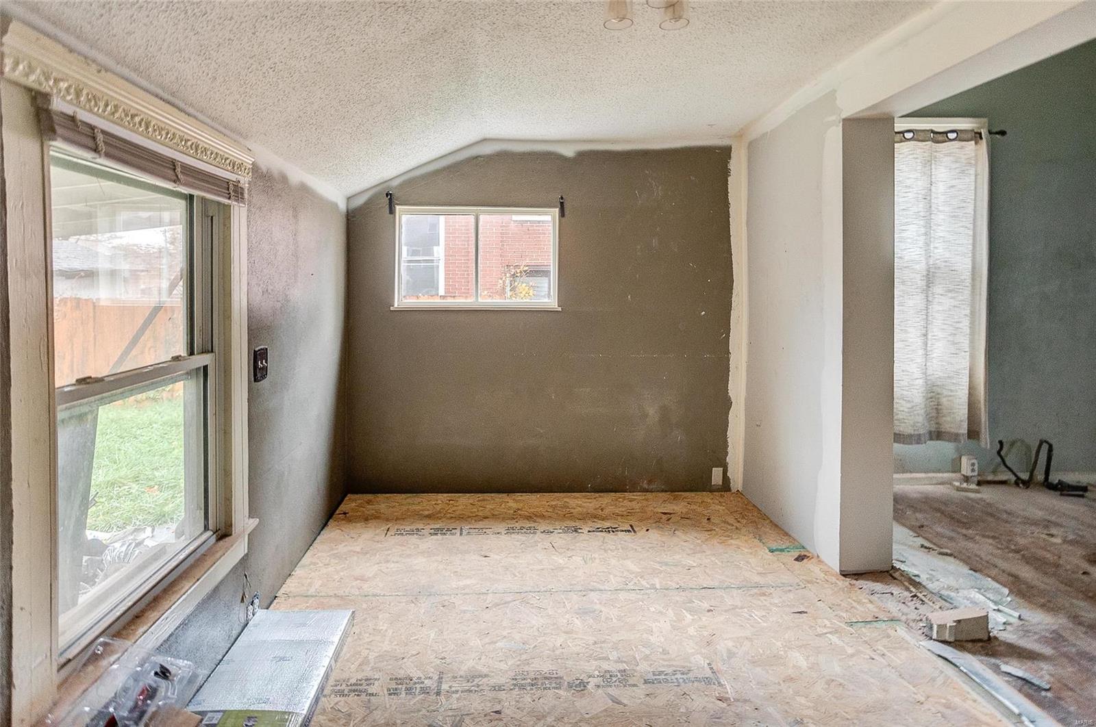 521 E A Street Property Photo 11