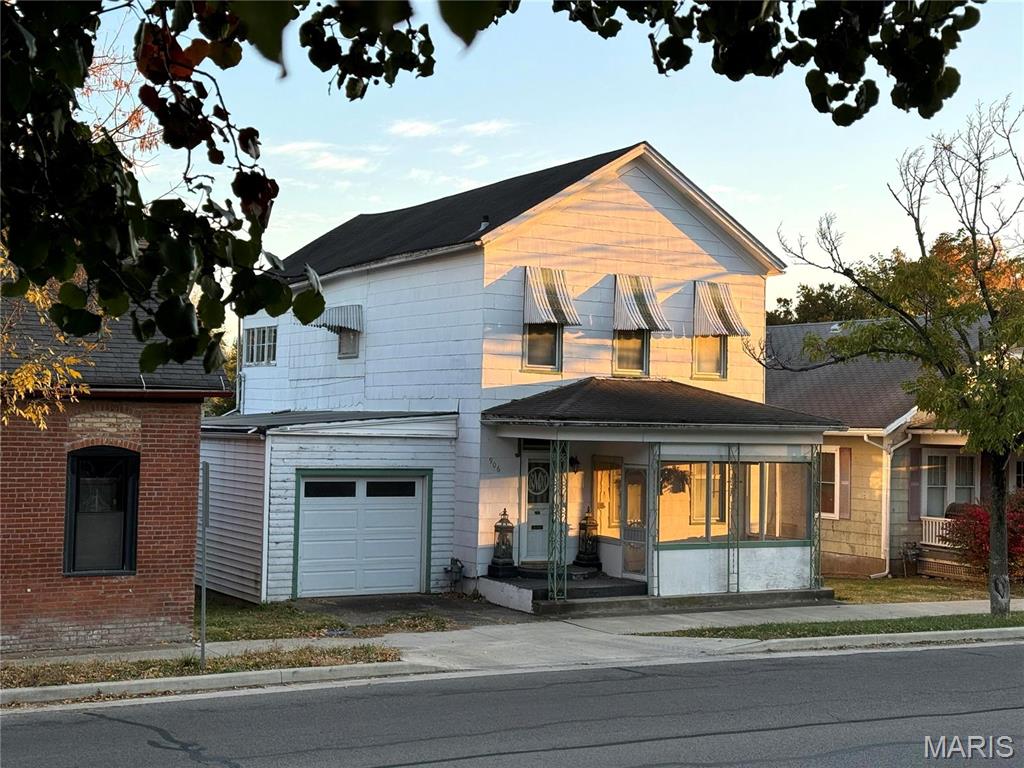 906 Georgia Street Property Photo 2