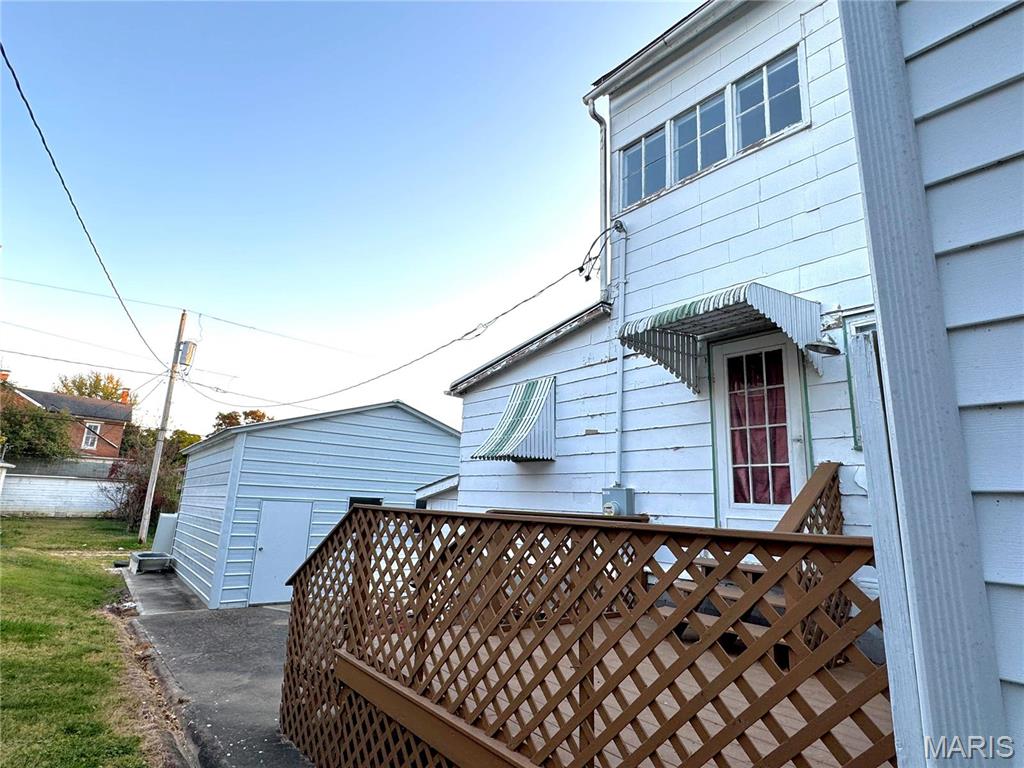 906 Georgia Street Property Photo 4