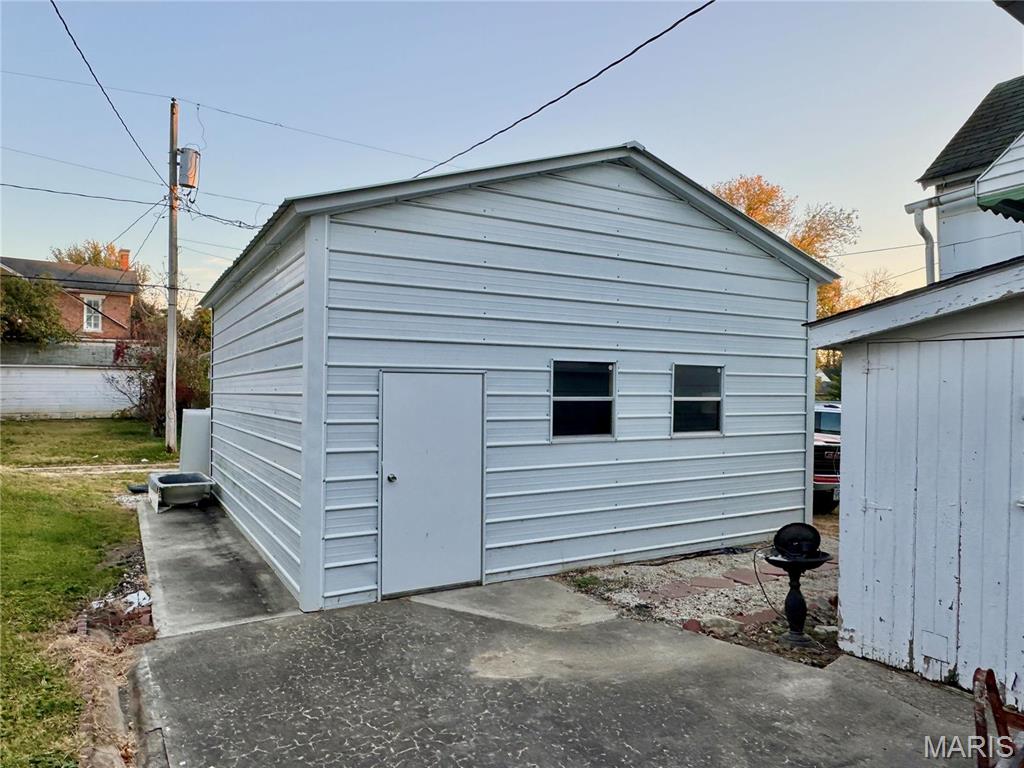 906 Georgia Street Property Photo 5