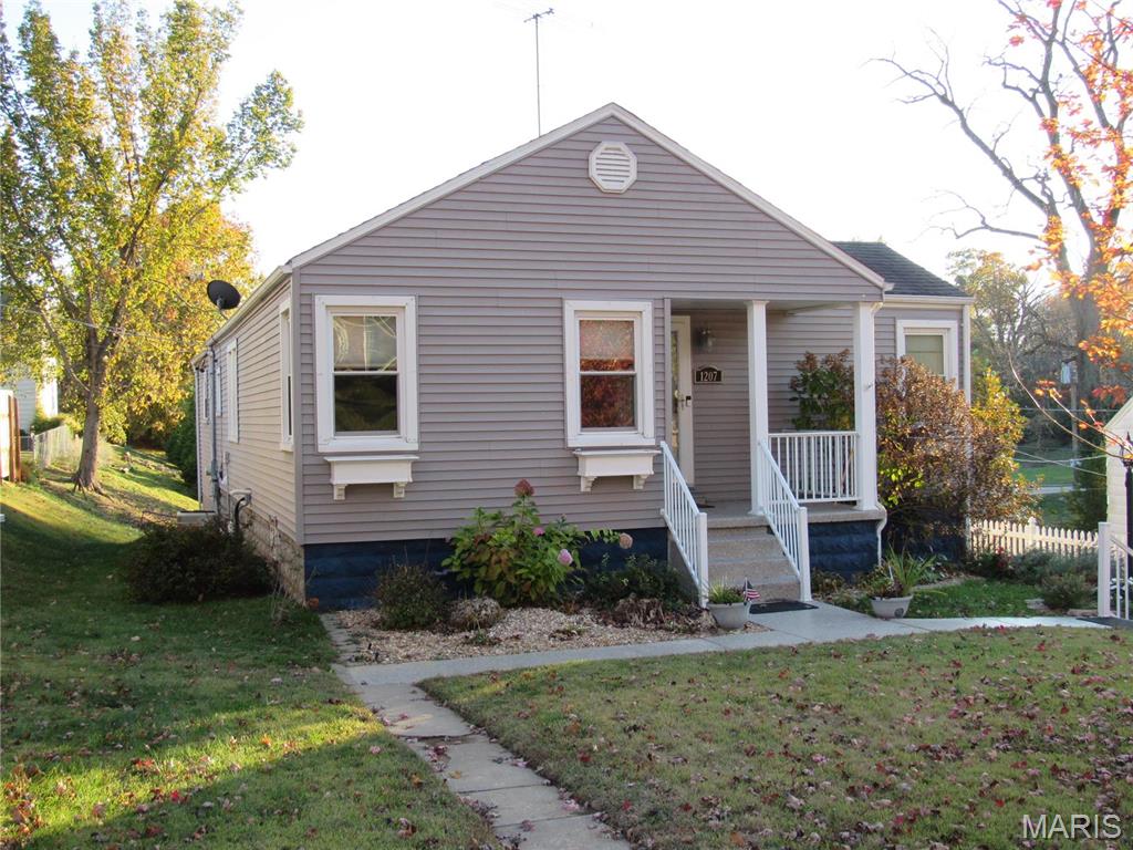 1207 Douglas Street Property Photo 1