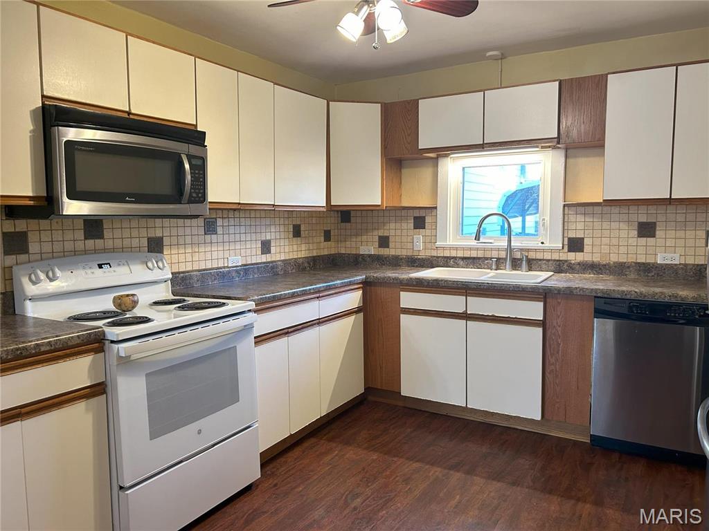 1207 Douglas Street Property Photo 3