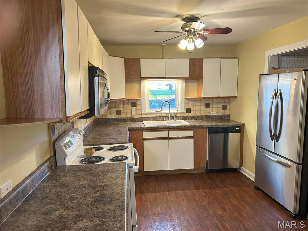 1207 Douglas Street Property Photo 4