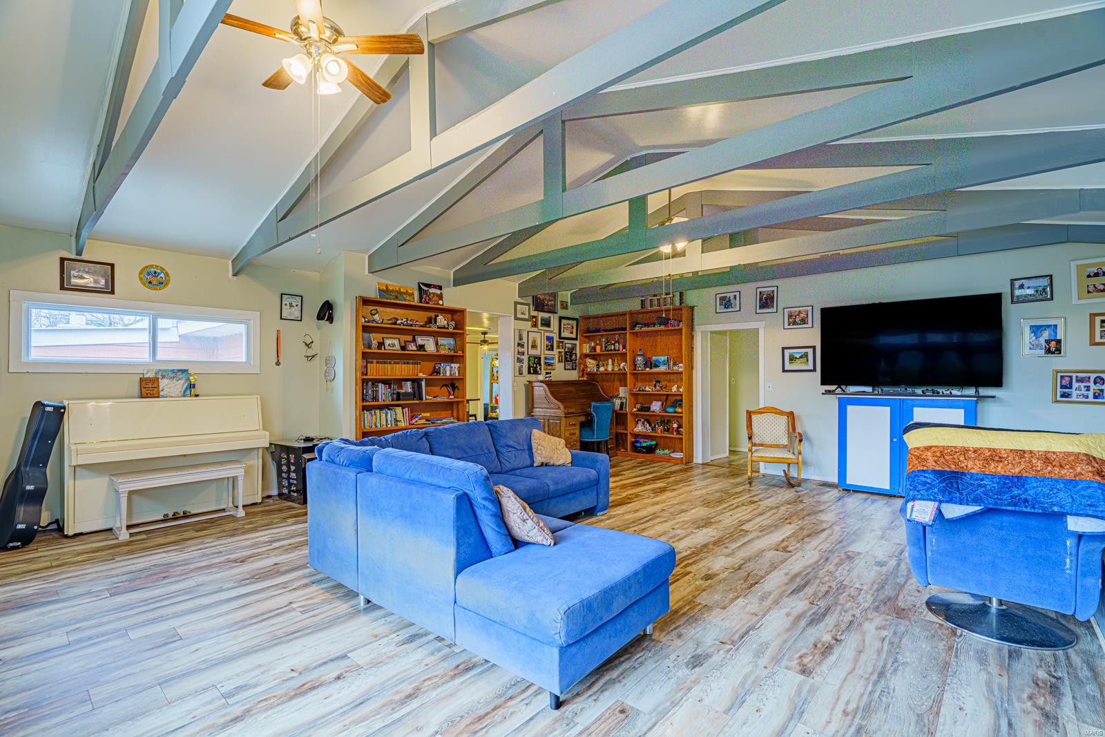 10665 Old Highway 66 Property Photo 5
