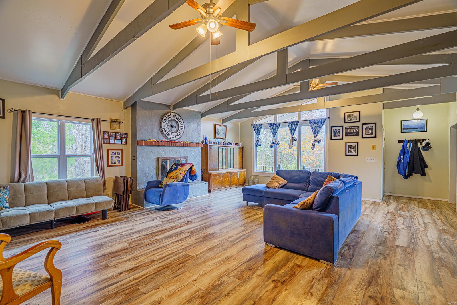 10665 Old Highway 66 Property Photo 7