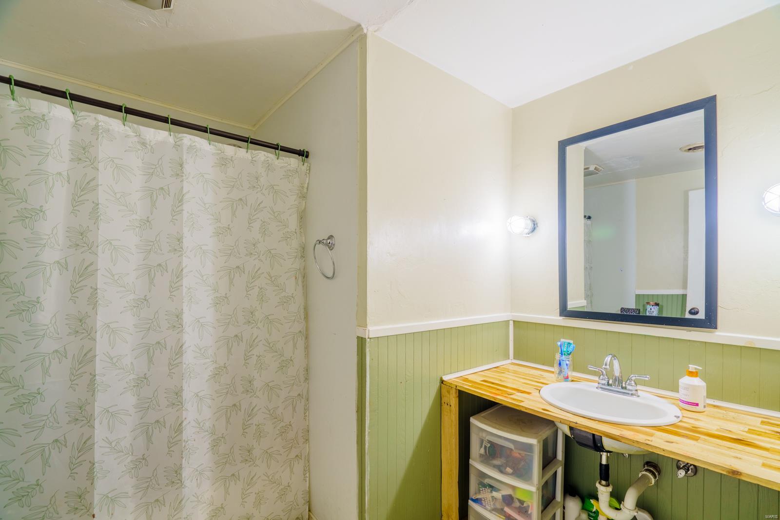 10665 Old Highway 66 Property Photo 15