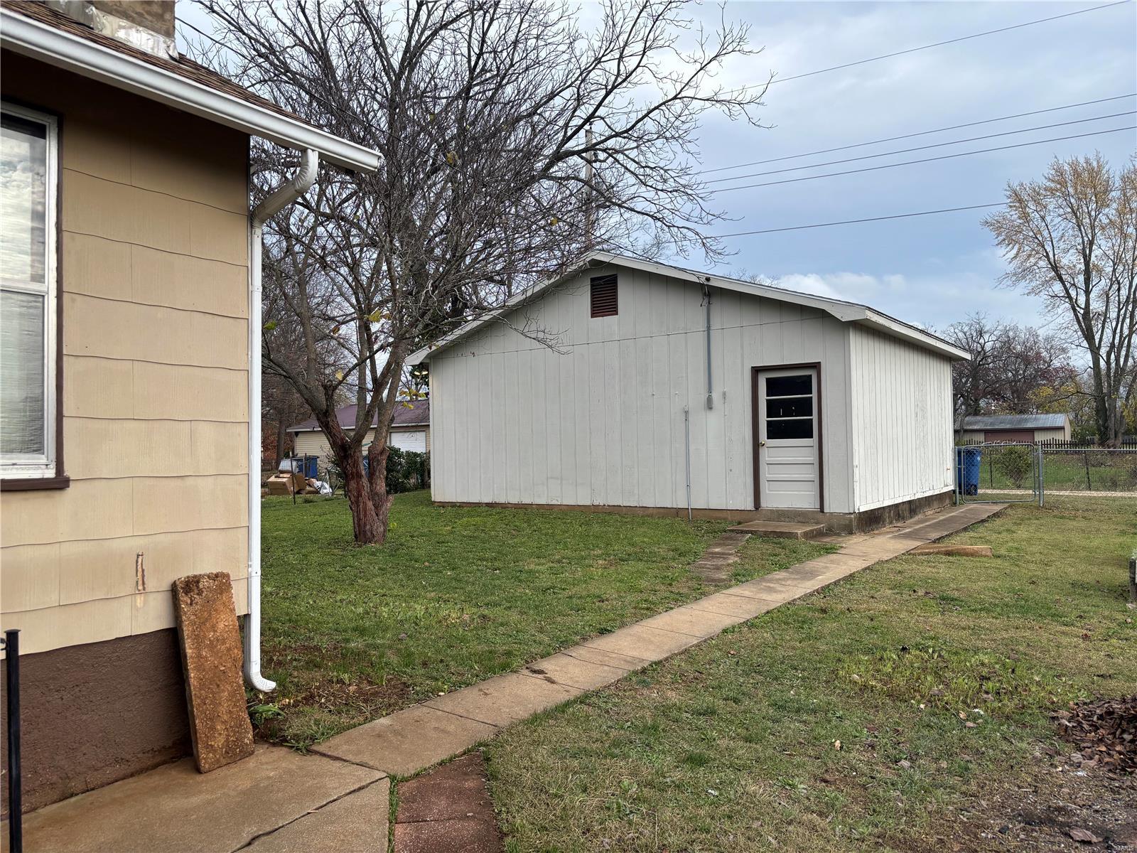 110 N White Oak Street Property Photo 21