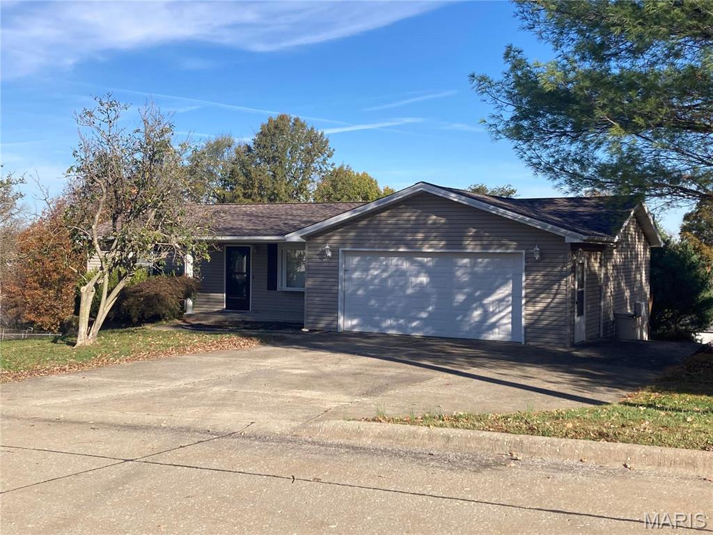 606 Goodson Drive Property Photo 1