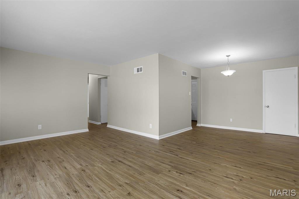 4000 Washington Street Property Photo 4