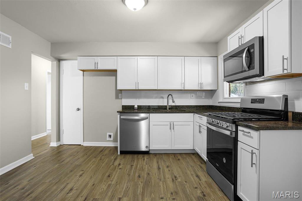 4000 Washington Street Property Photo 6