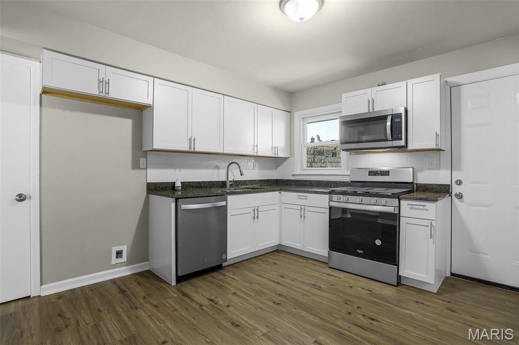 4000 Washington Street Property Photo 7