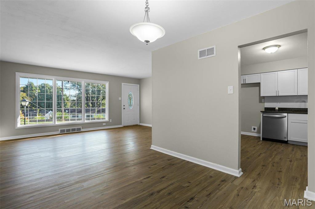 4000 Washington Street Property Photo 8