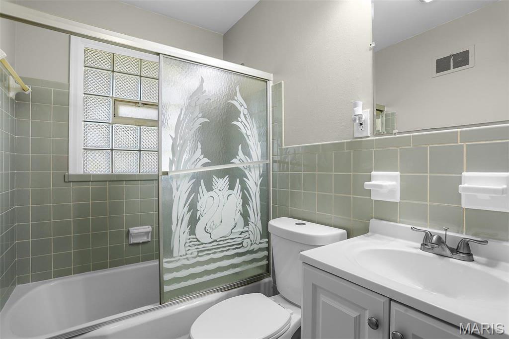 4000 Washington Street Property Photo 11