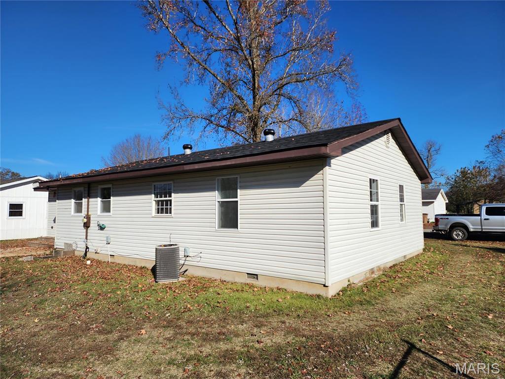 308 Navajo St Property Photo 4