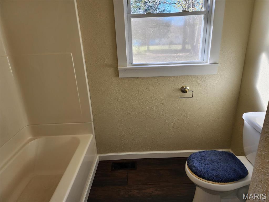308 Navajo St Property Photo 17