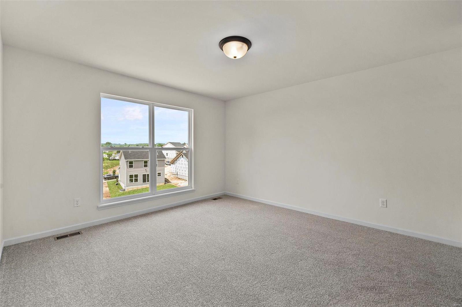 349 Cumberland Court Property Photo 5