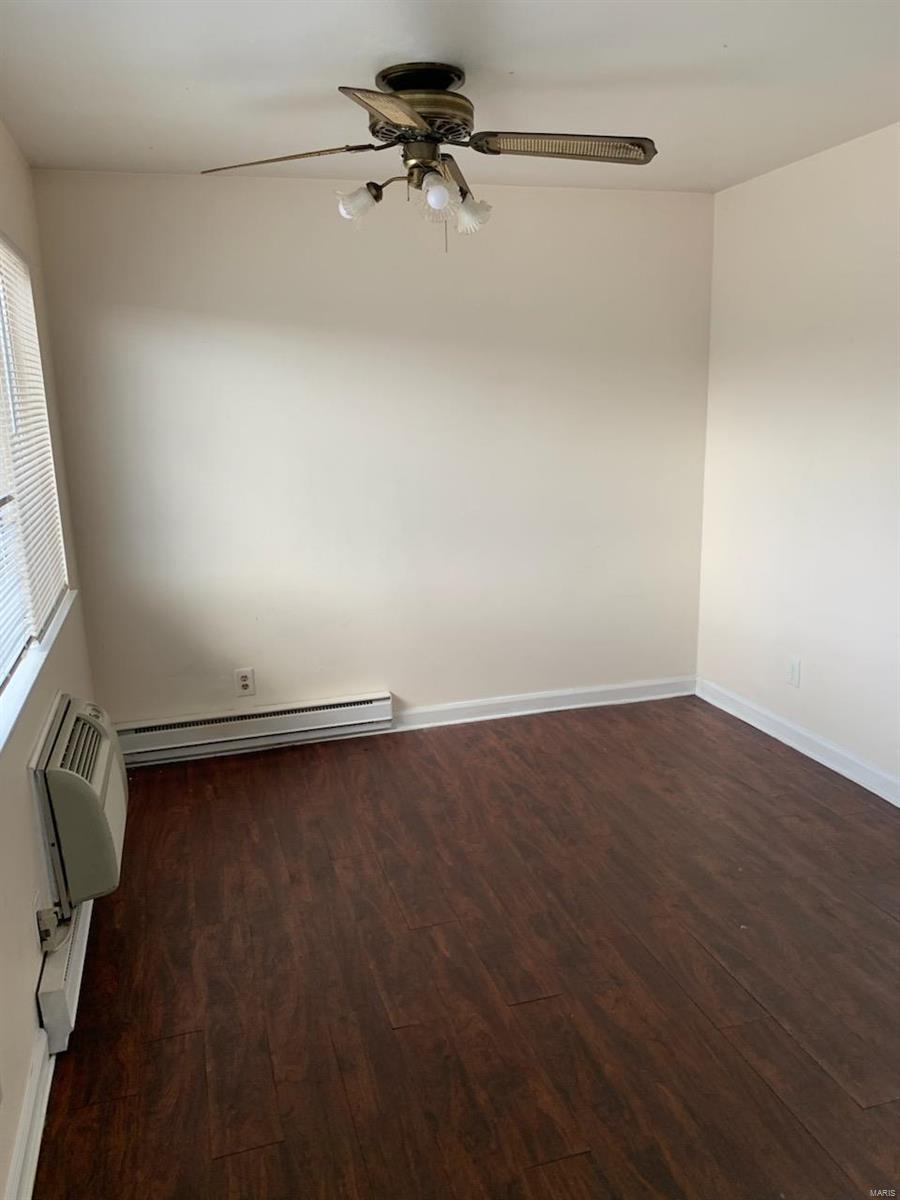 7200 Hazelcrest Property Photo 2