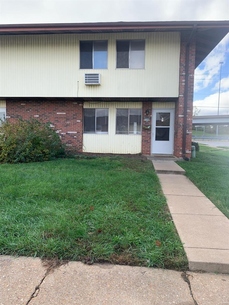 7200 Hazelcrest Property Photo 14
