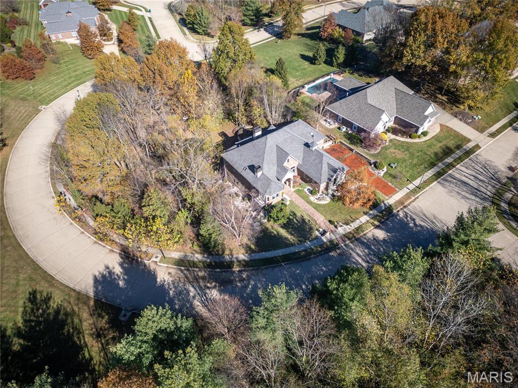 7406 Creek Ridge Lane Property Photo 3
